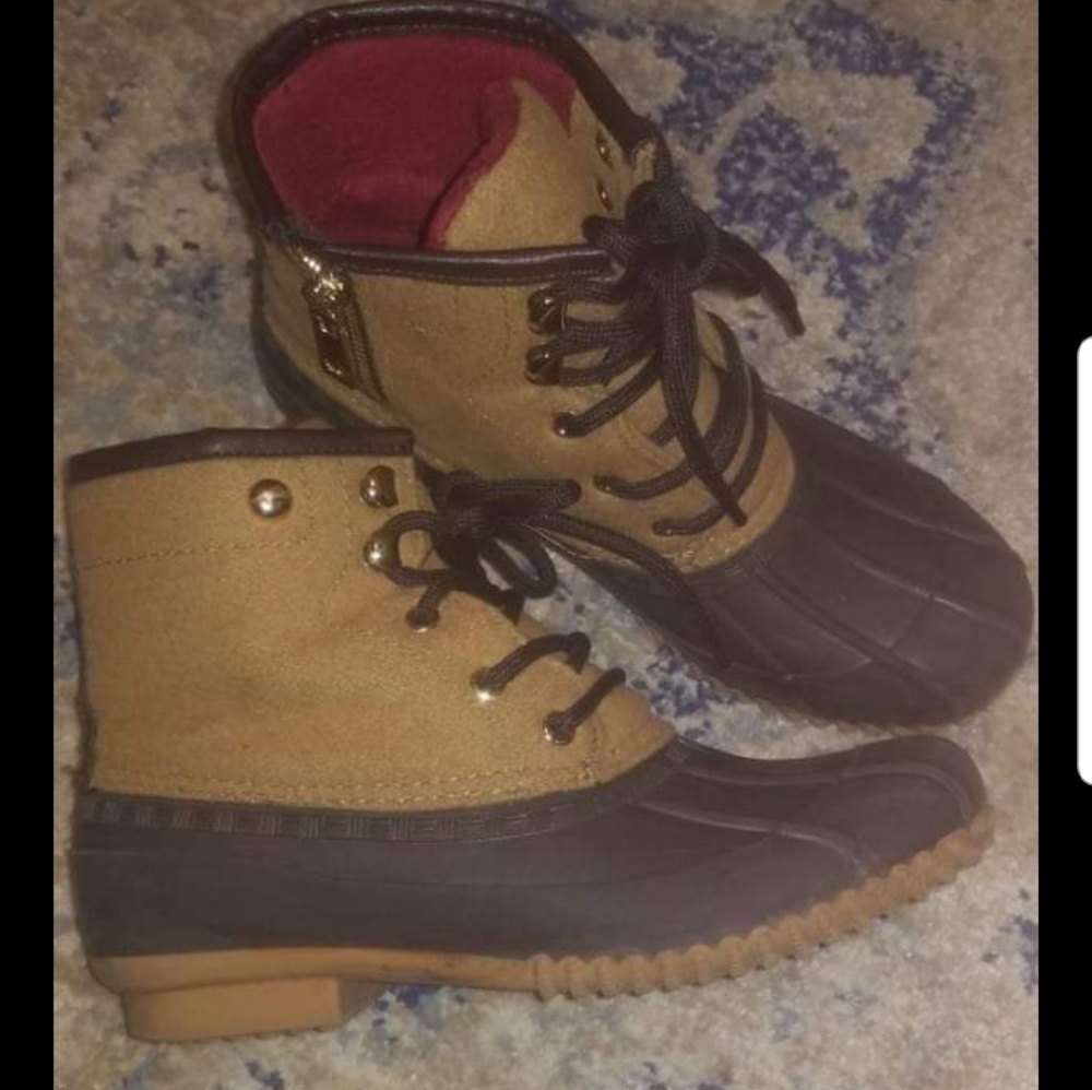 Knock off duck boots